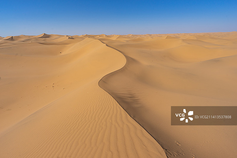 内蒙古乌拉特后期沙漠沙丘风光图片素材