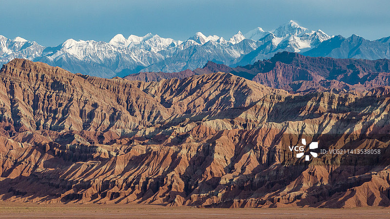 新疆阿克苏温宿县托木尔峰图片素材