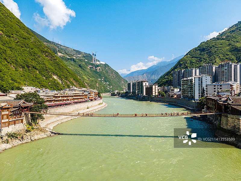 四川泸定县城风光航拍图片素材