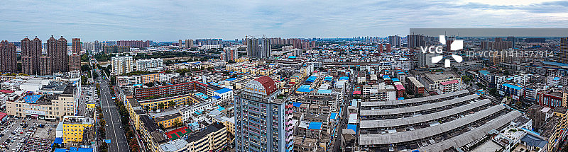 漯河市 地标 航拍 召陵区 淞江路 嵩山北路 漯河国际会展中心 新闻大厦 喜来登酒店 沙河图片素材