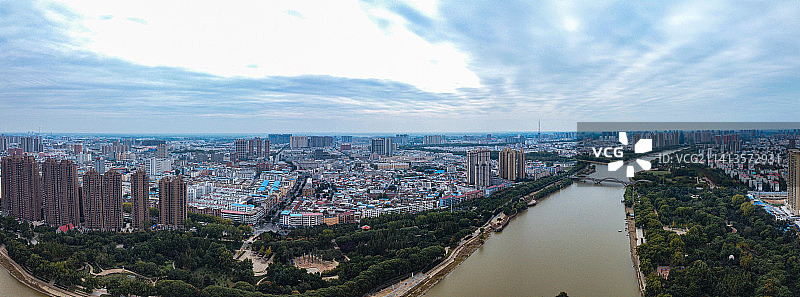 漯河市 地标 航拍 召陵区 淞江路 嵩山北路 漯河国际会展中心 新闻大厦 喜来登酒店 沙河图片素材