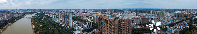 漯河市 地标 航拍 召陵区 淞江路 嵩山北路 漯河国际会展中心 新闻大厦 喜来登酒店 沙河图片素材