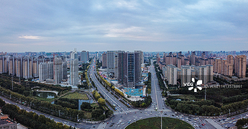 许昌 地标 航拍 魏都区 建安大道 许都大剧院 许昌博物馆 许都公园 中原国际饭店 春秋广场图片素材