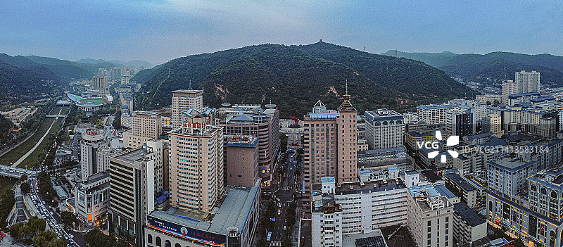 延安 宝塔区 延河 延河路 灯光秀 东关大街 宝塔山 清凉山 万达广场 革命纪念馆 王家坪图片素材