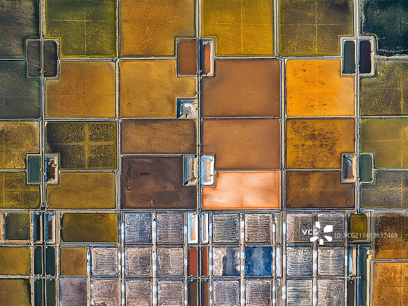 多彩盐田图片素材