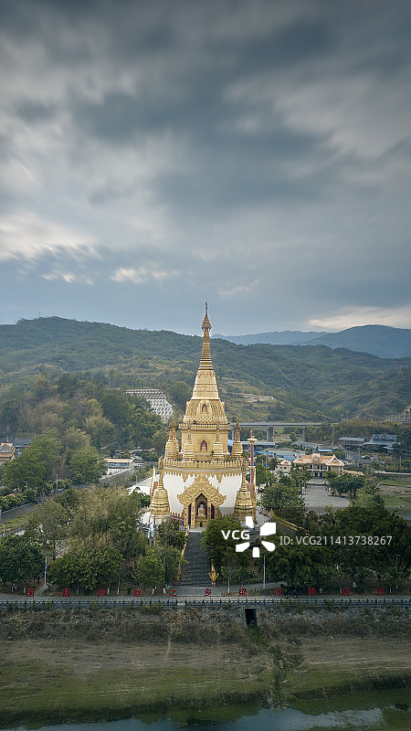 云南梁河县地标建筑中国葫芦丝之乡金塔图片素材