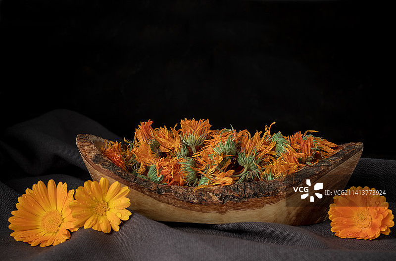 英国金盏花草药和花卉组合图片素材