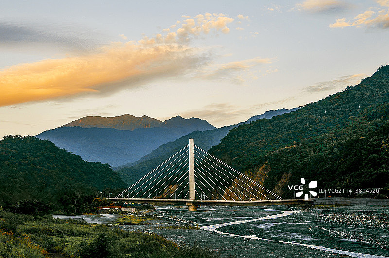 山坳晨景图片素材