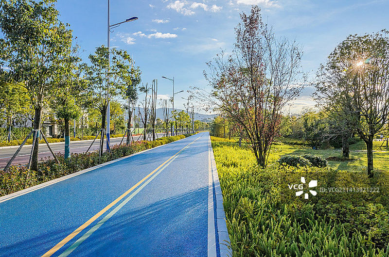 社区塑胶跑道图片素材