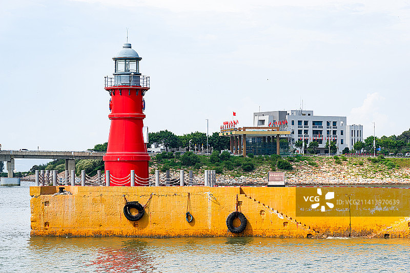 广东省汕头南澳岛长山尾灯塔图片素材