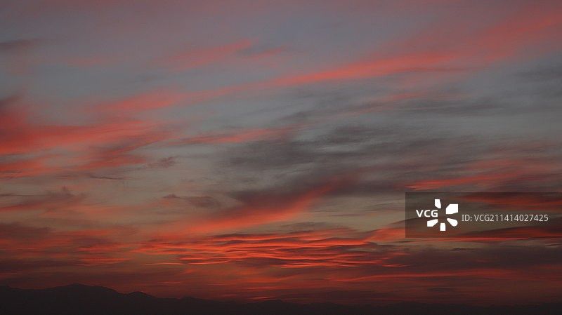 红云满天的晚霞图片素材