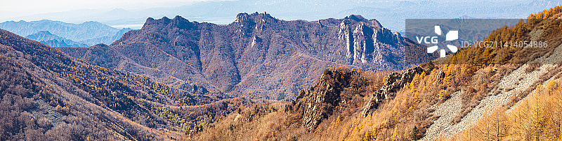 中冶兴隆红石郡雾灵山秋景图片素材