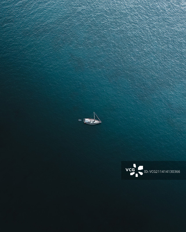 马提尼克岛航海船只高角度视图图片素材