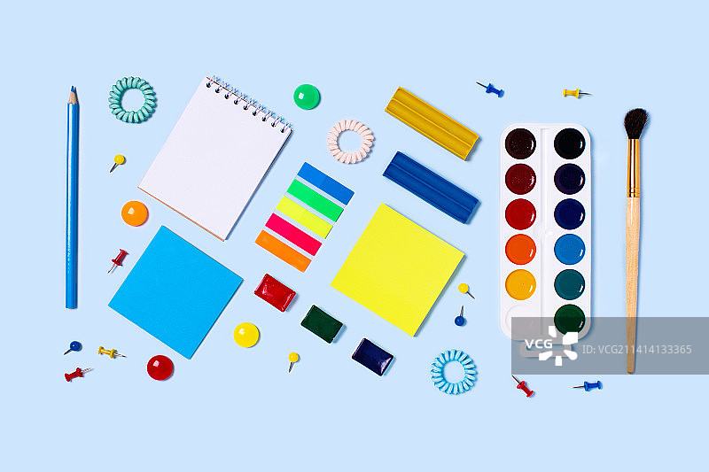 白色背景上的各种物品，美国图片素材