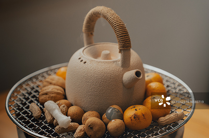 围炉煮茶与美食图片素材