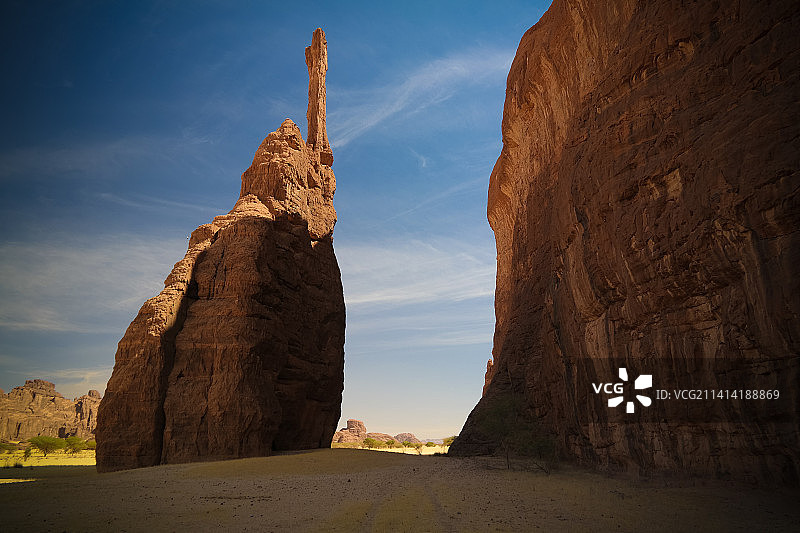 恩内迪高原抽象岩层，又称尖峰，乍得图片素材