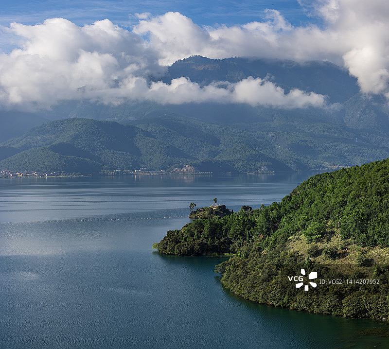 中国第三大深水湖泊川滇重要旅游地泸沽湖风光图片素材