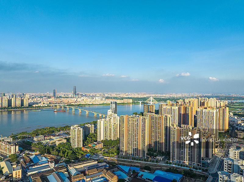 航拍江门新会城市风光夜景图片素材