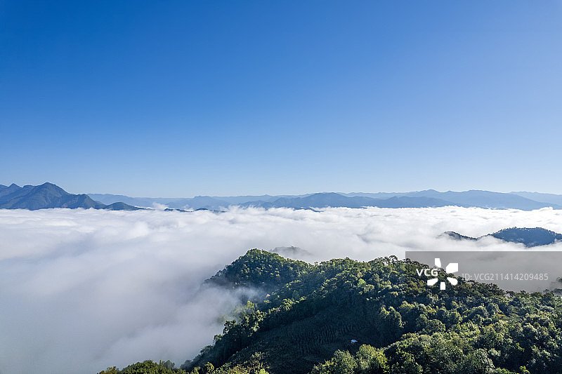 云南临沧昔归茶山云海风光航拍图片素材