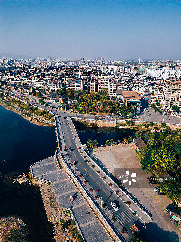 桂林岸边建筑风光图片素材
