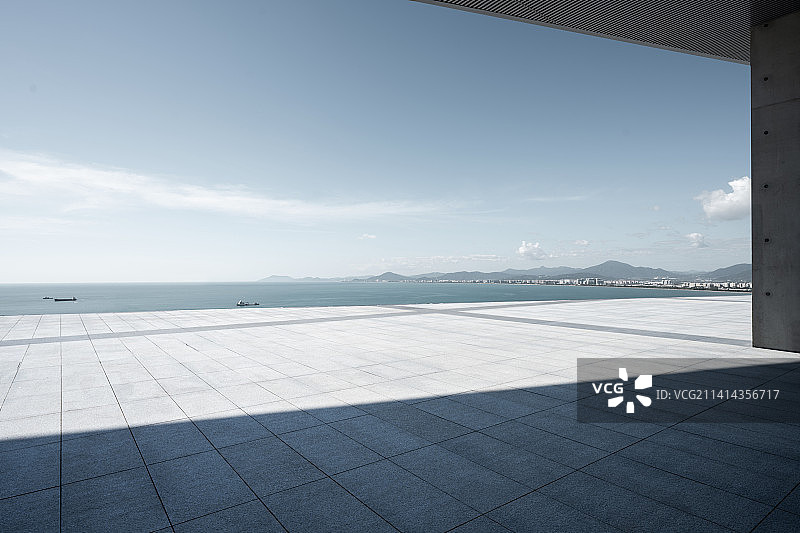 混凝土建筑停车场图片素材