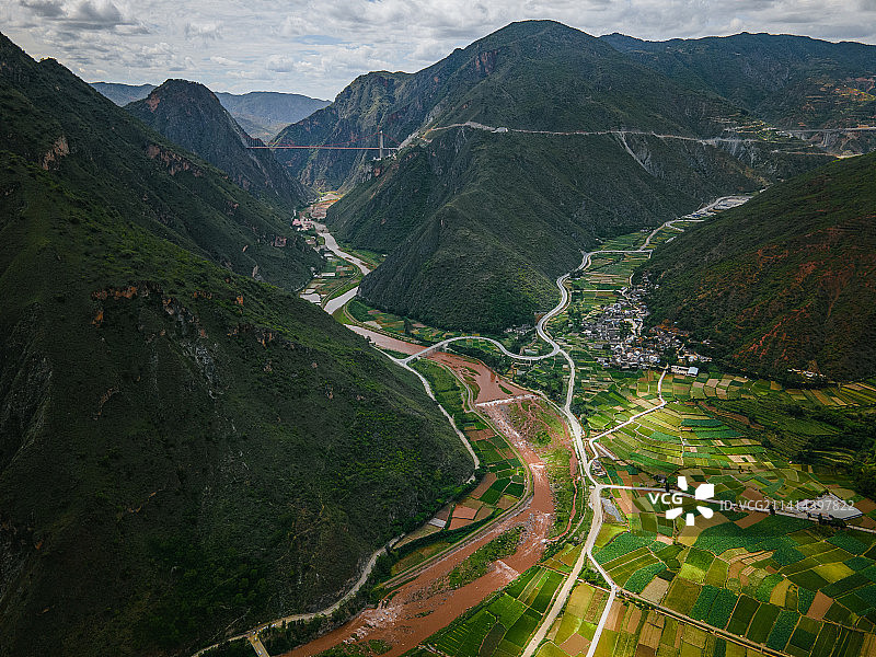 云南玉溪市易门县 绿汁镇绿汁江特大桥图片素材