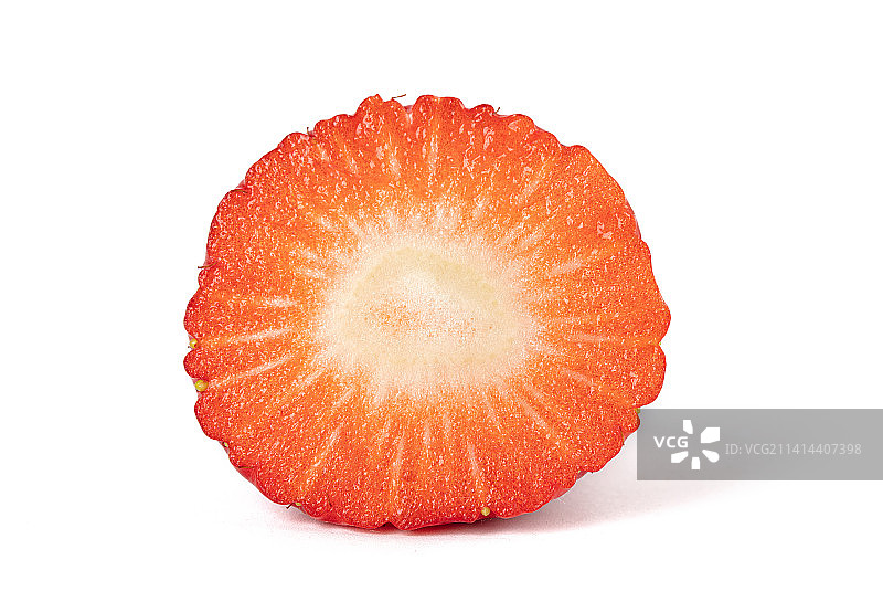 新鲜的草莓孤立在白色背景上图片素材