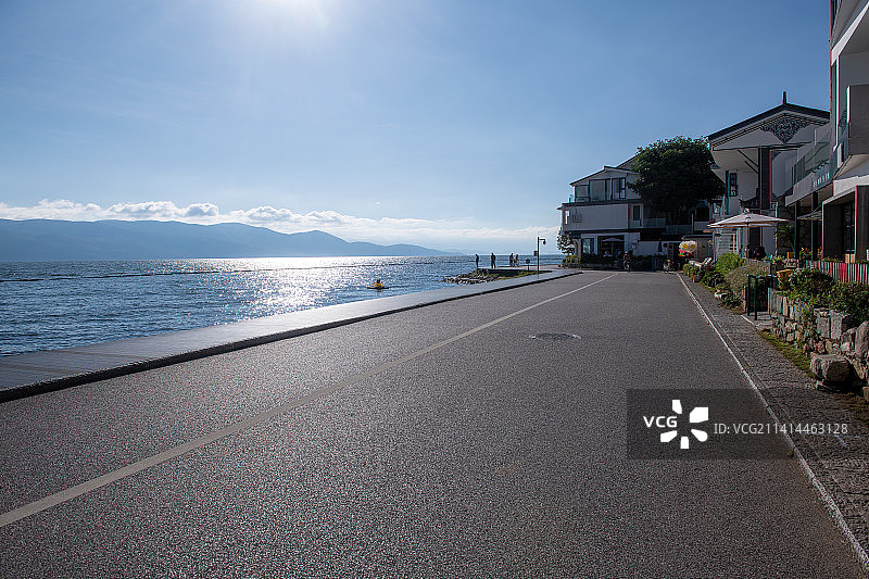 云南大理环洱海公路图片素材