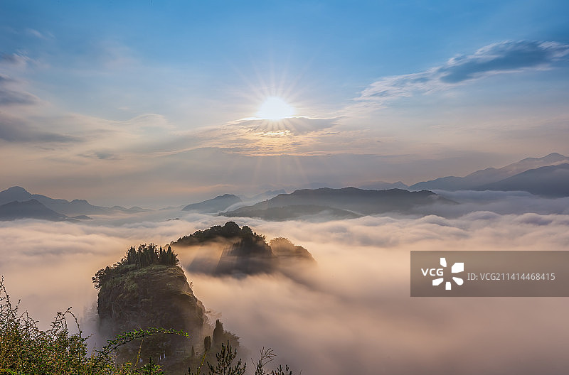 东西岩日出图片素材