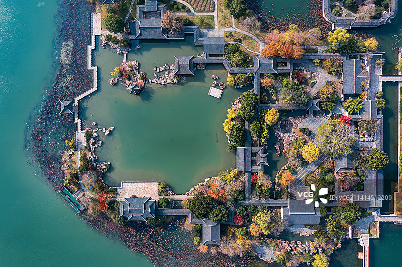 苏州常熟尚湖风景区秋色航拍图片素材