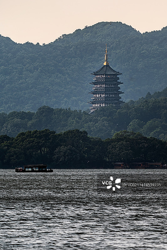 杭州西湖雷峰塔图片素材