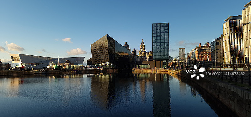 英国利物浦建筑群全景图片素材
