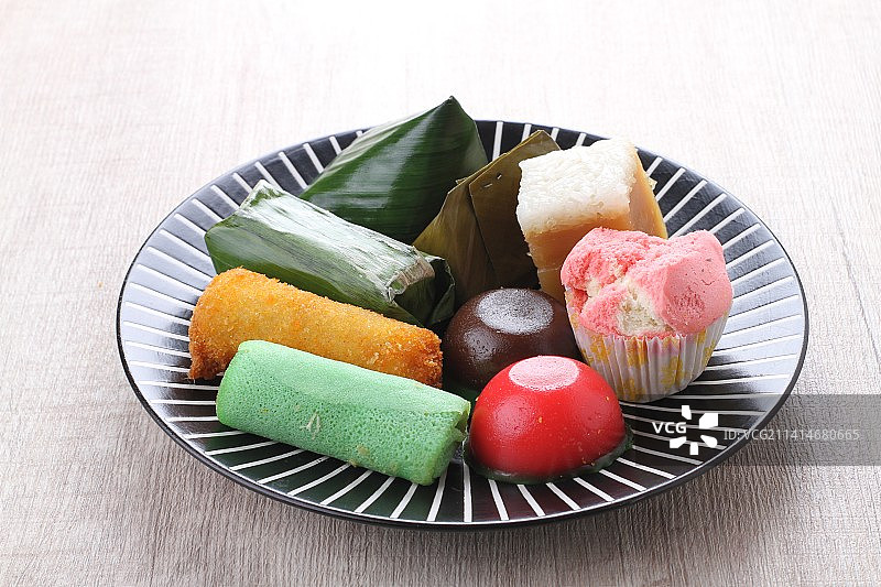 餐盘美食高角度视图，印度尼西亚勿加泗图片素材