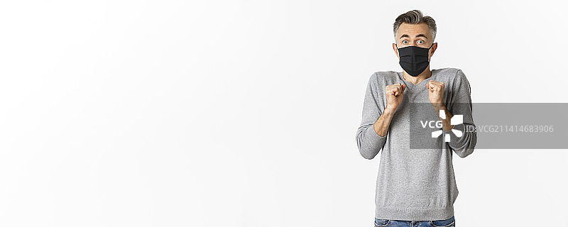 新冠疫情、社交隔离概念图片：恐慌的人图片素材