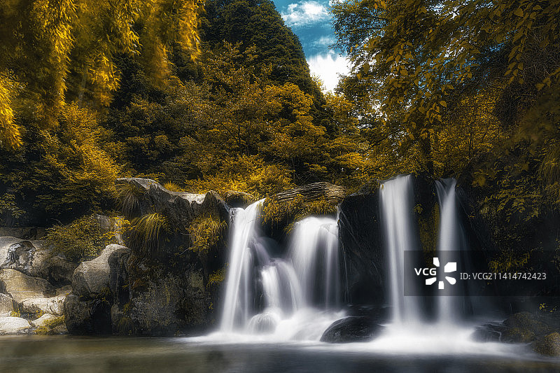 江西九江庐山乌龙谭（The Wulong Lake of Lushan Mountain）图片素材