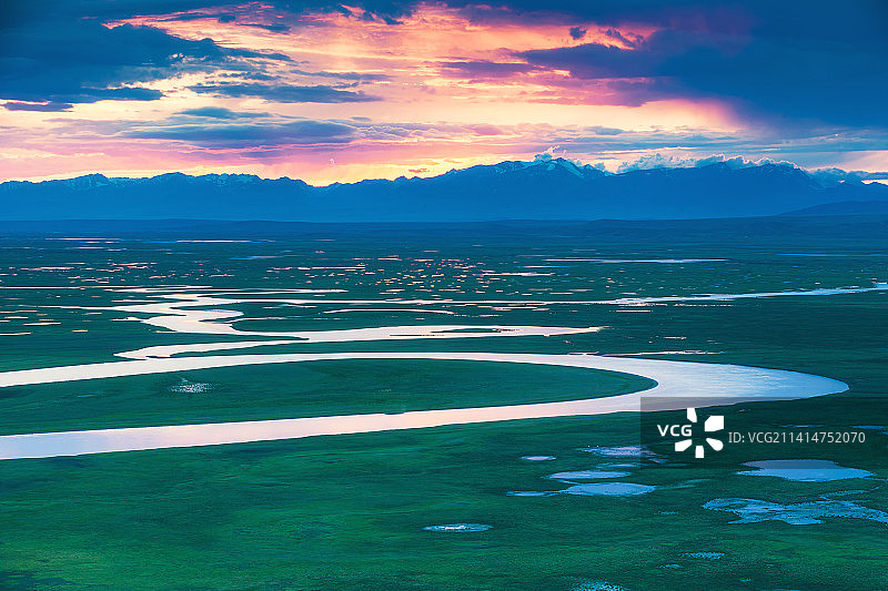 新疆巴音布鲁克图片素材