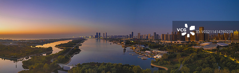 日照泻湖晨曦风光图片素材