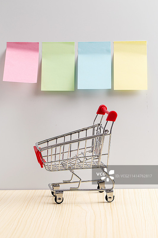购物车与便利贴图片素材