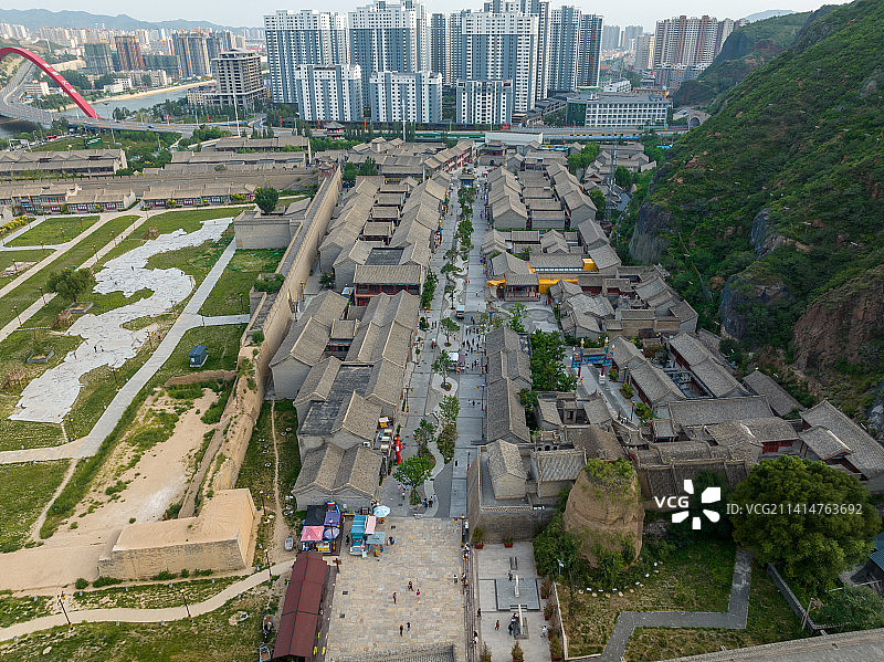 中国河北张家口大境门长城来远堡步行街航拍图片素材