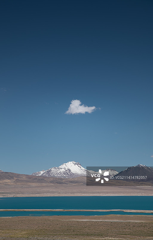 西藏阿里龙木措图片素材