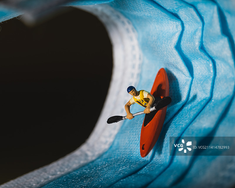 口罩上的小人国图片素材