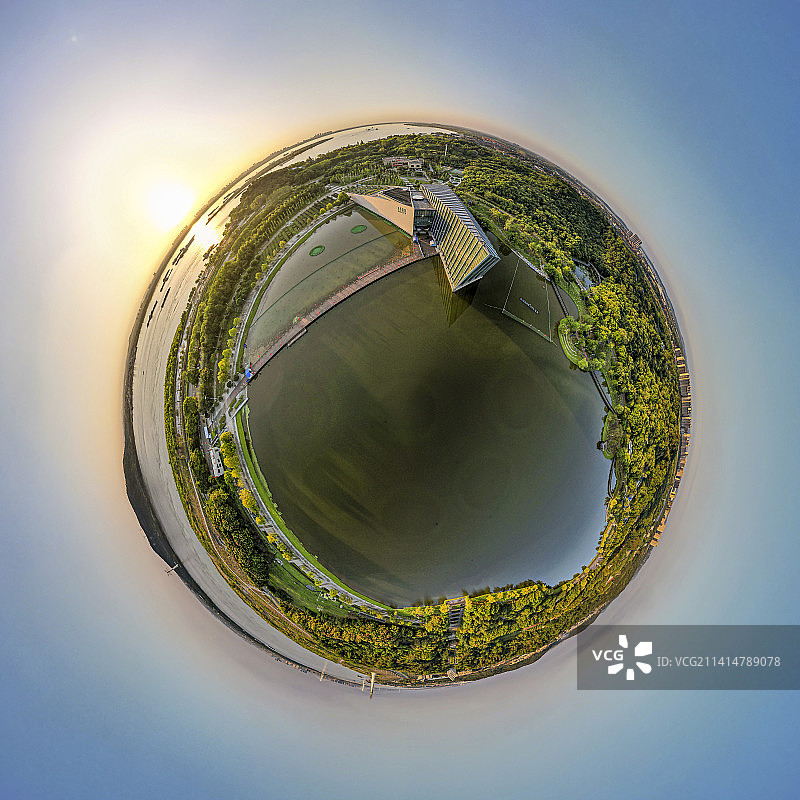 航拍武汉江夏长江边的中山舰博物馆图片素材