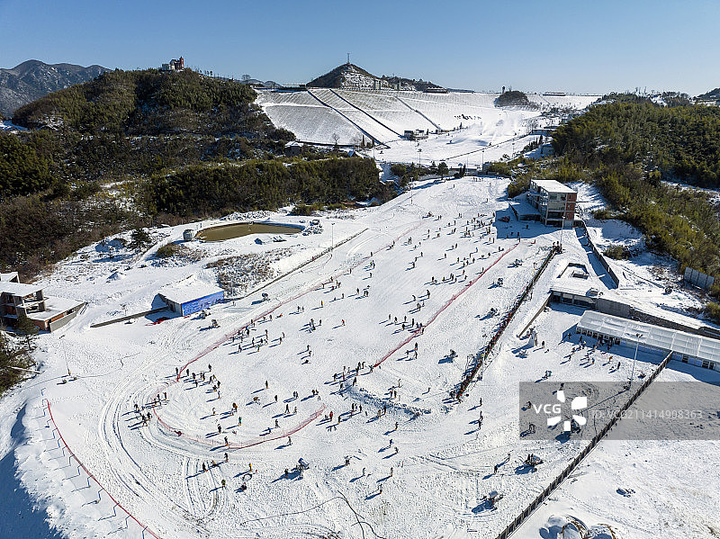 航拍浙江湖州安吉江南天池及滑雪场图片素材