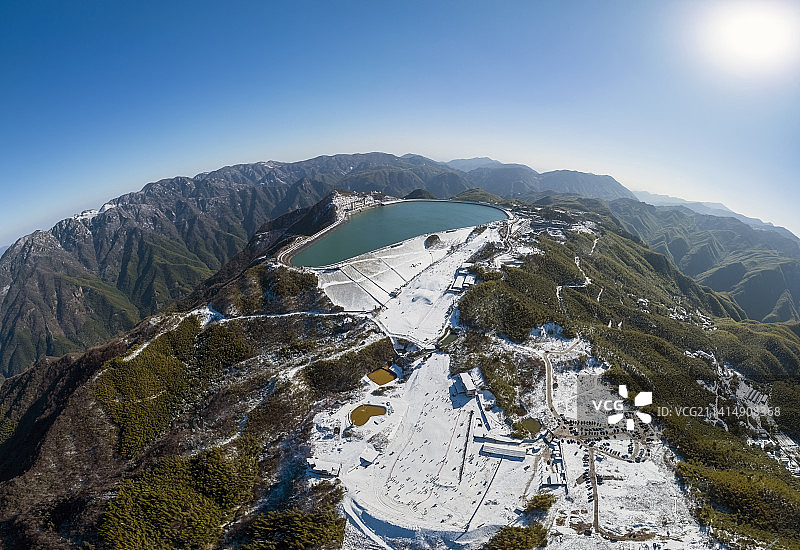 航拍浙江湖州安吉江南天池及滑雪场图片素材