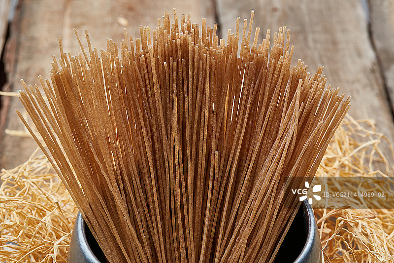 美味干制速食荞麦挂面图片素材