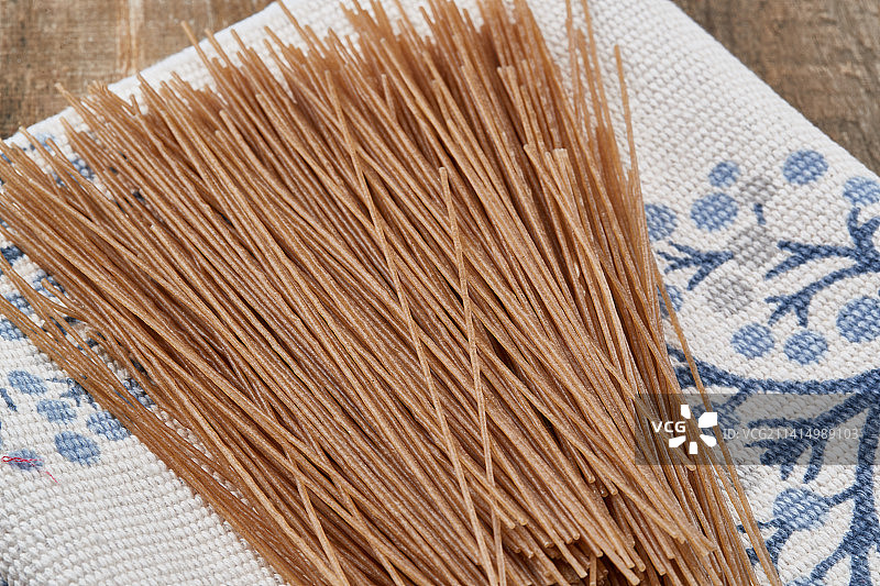 美味干制速食荞麦挂面图片素材