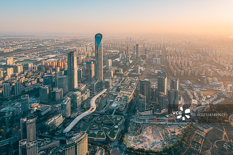 航拍高视角江苏苏州工业园区城市早晨日出风光图片素材