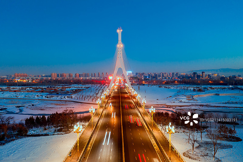 新疆伊犁伊宁市皮里青大桥图片素材