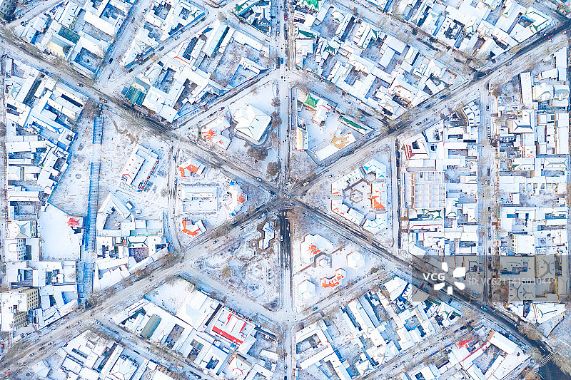 新疆伊犁伊宁市雪后的六星街图片素材