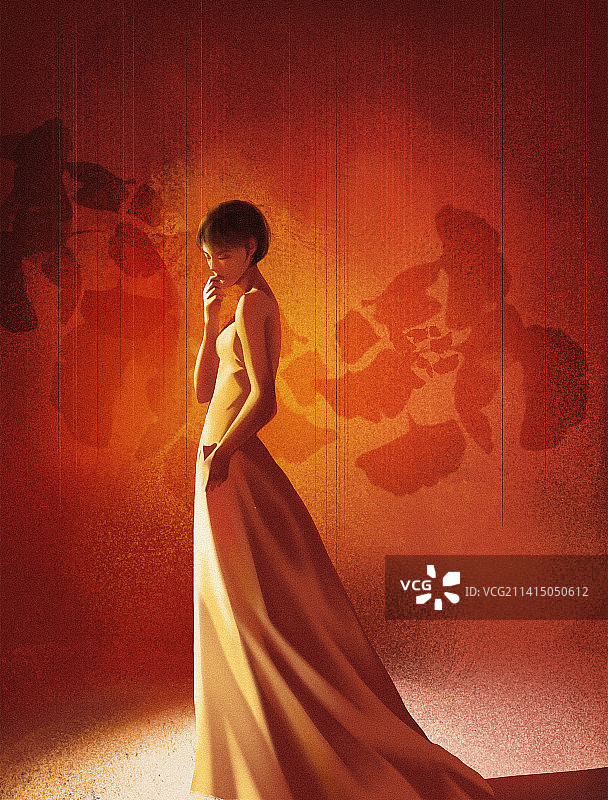 暖黄背景中穿着礼服的女子图片素材